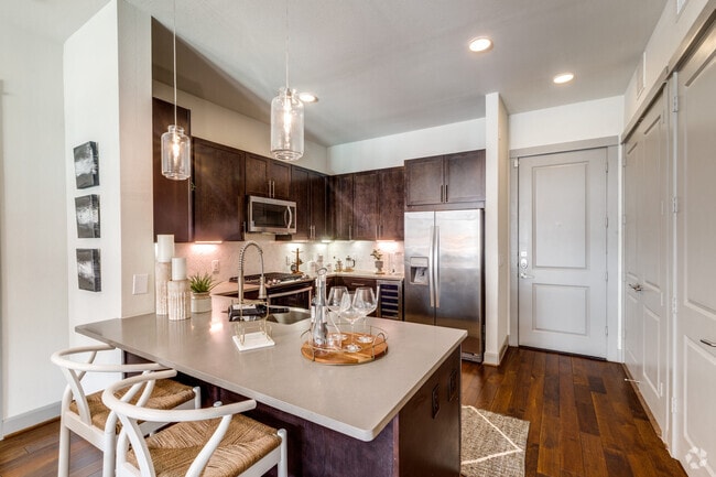 Building Photo - More Than a Home – Get Up to 4 Weeks Free! Unit AL5