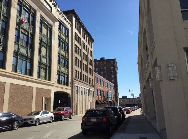 Photo - 17 Federal St Unidad 705