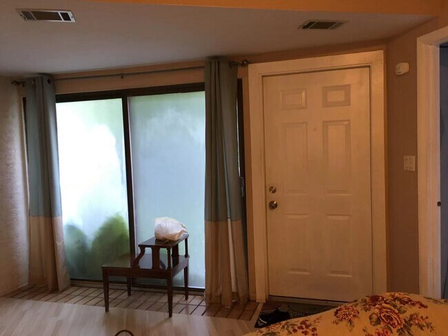 Photo - 812 Stratford Dr Unit 12