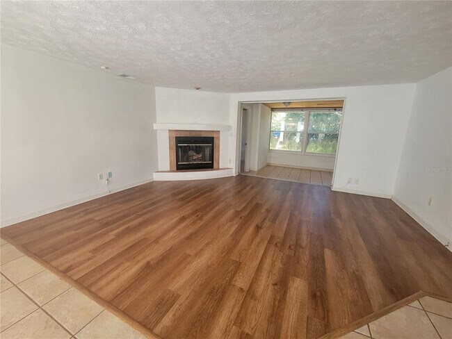 Photo - 4642 Roberts Rd