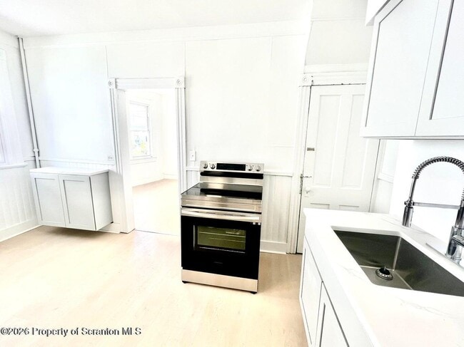 Photo - 2038 Rigg St