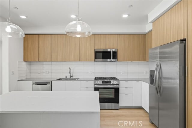 Building Photo - 12078 Guerin St Unit 103