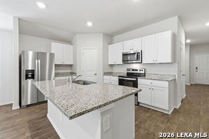 845 Bahia Pl