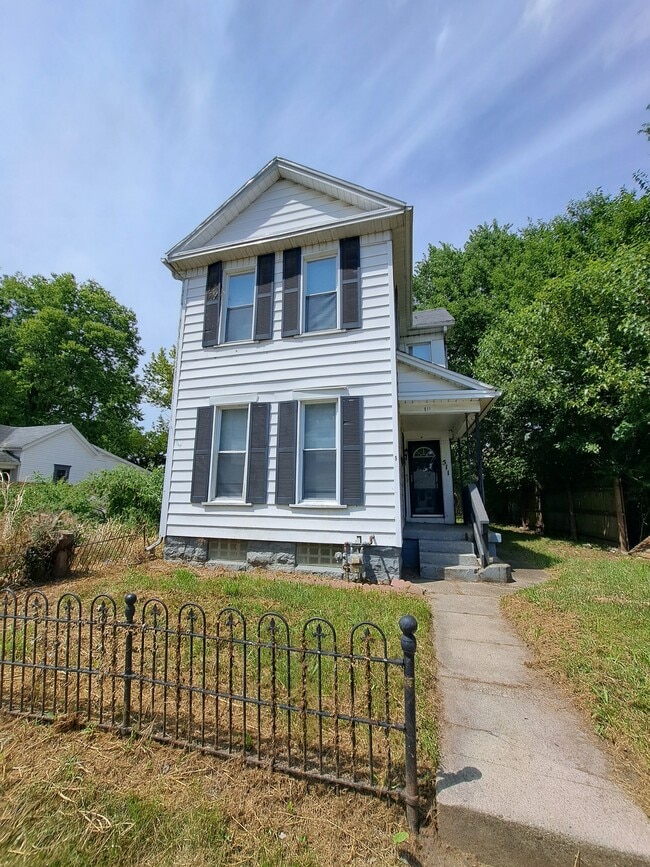 Building Photo - 511 Parrot St Rental