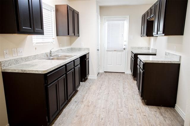 Photo - 1710 Swallow Dr