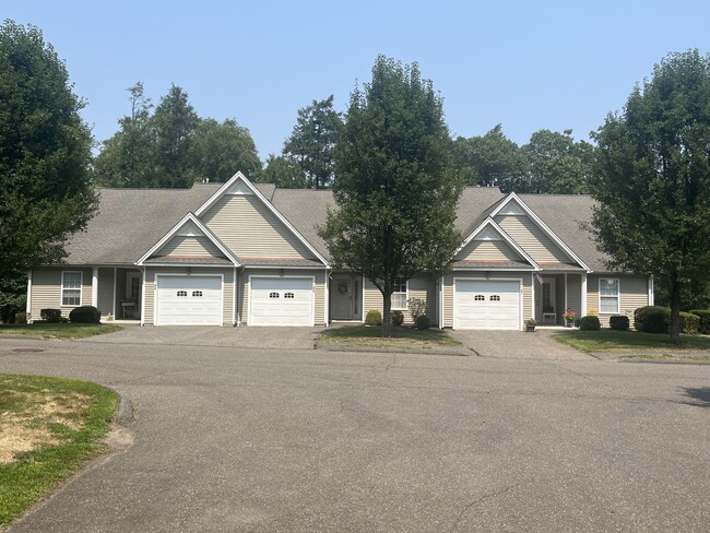 Building Photo - 185 Julia Ct Unit 185 Rental