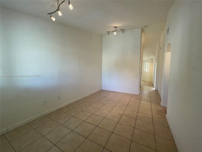 Photo - 2835 SE 16th Ave Unit 201