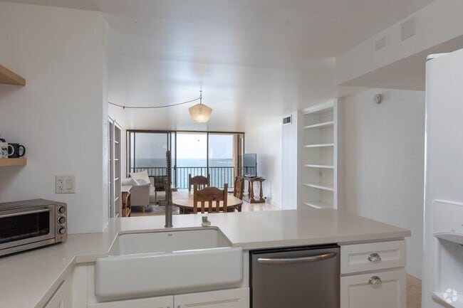 Building Photo - 1750 E Ocean Blvd Rental