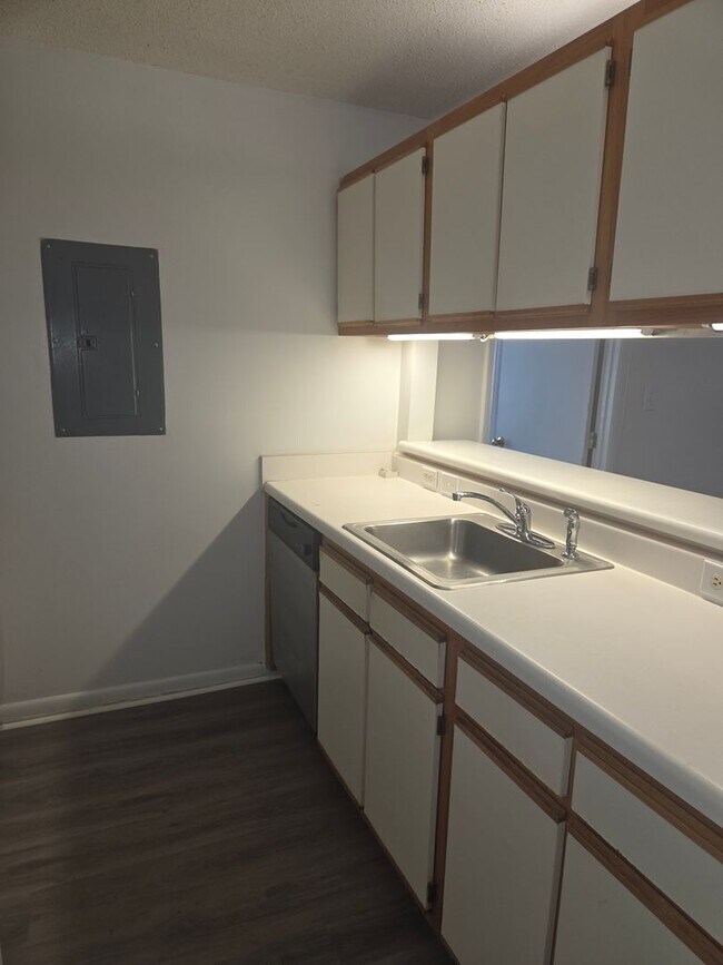 1440 Collegiate Cir