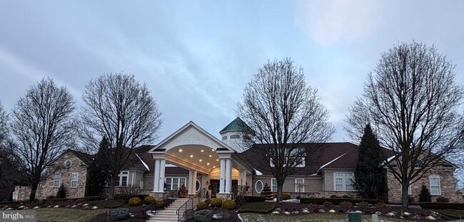 Photo - 950 Nathaniel Trail