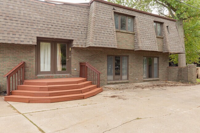 Photo - 3385 37th Ave