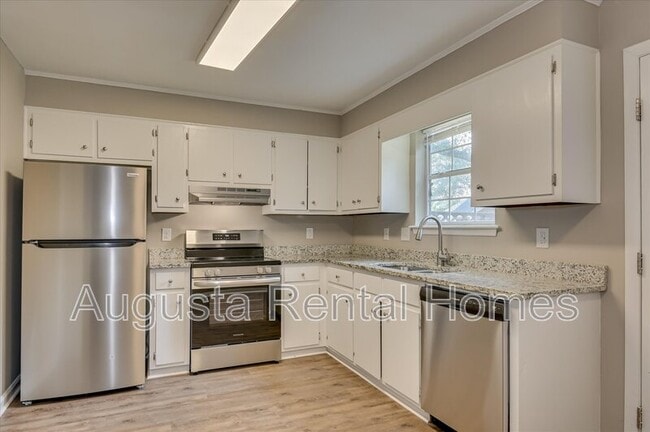 Photo - 142 Chalet N Blvd