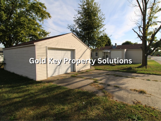 Photo - 3 BR 1 BA House with Garage Across from Pu...