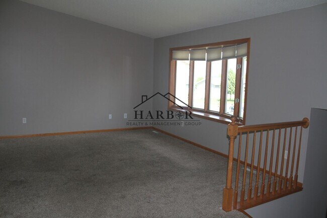 Photo - 4874 Opal Ln NW
