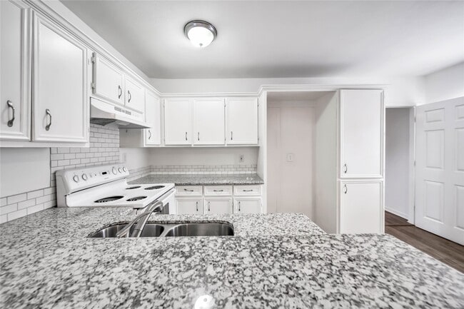 Photo - 1710 Shelby St