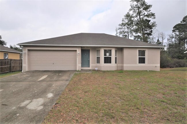 Building Photo - DELTONA: 3 bed/2 bath, Single Family Home