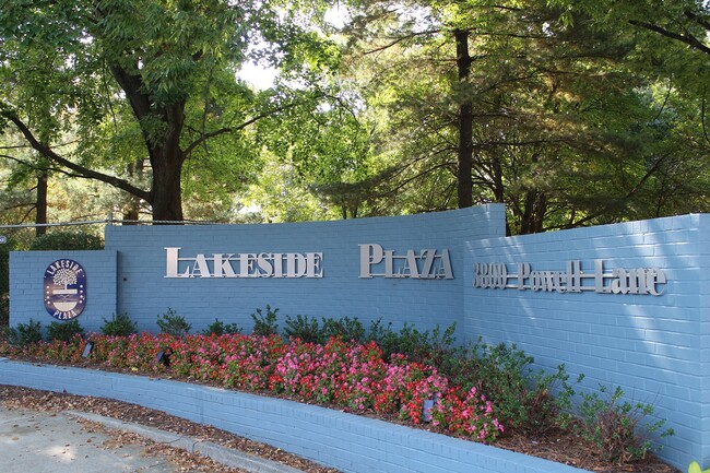 Lakeside Plaza - 3800 Powell Ln Condo Unit 722