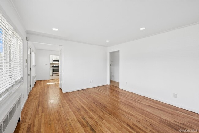 Photo - 31 Evelyn Ln