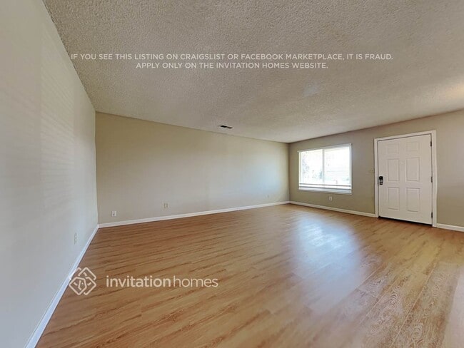 Photo - 1658 Ashwood Dr