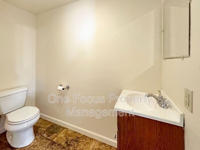 Photo - 422 E Bald Eagle St