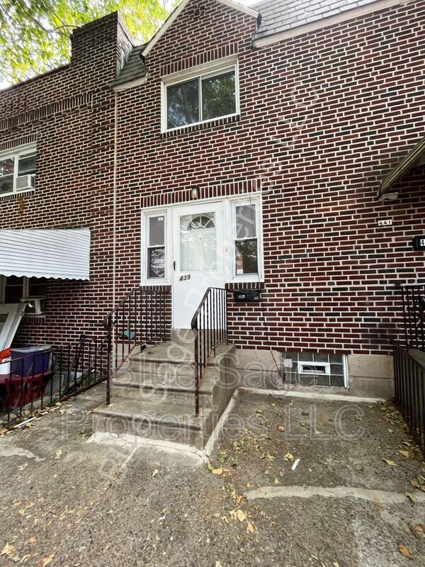 Photo - 439 Glendale Rd Townhome