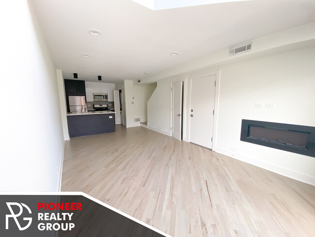 Photo - 3763 N Sheffield Ave Unidad 954E201