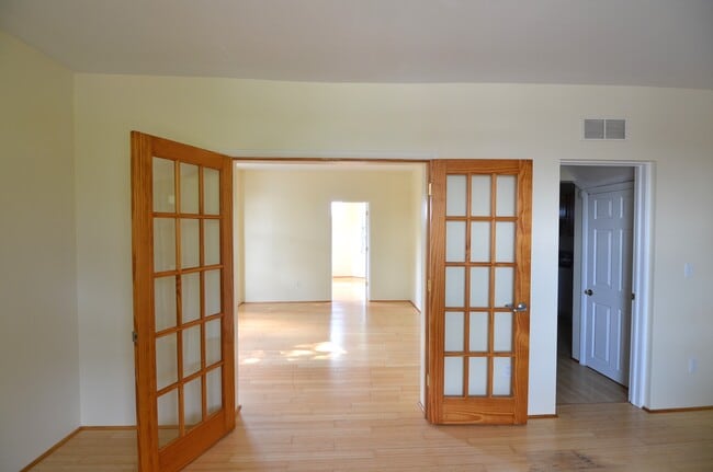 Photo - 4213 Brownway Ave