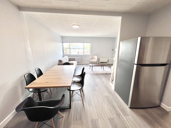 Photo - 180 Tecumseh Rd E Unité 6