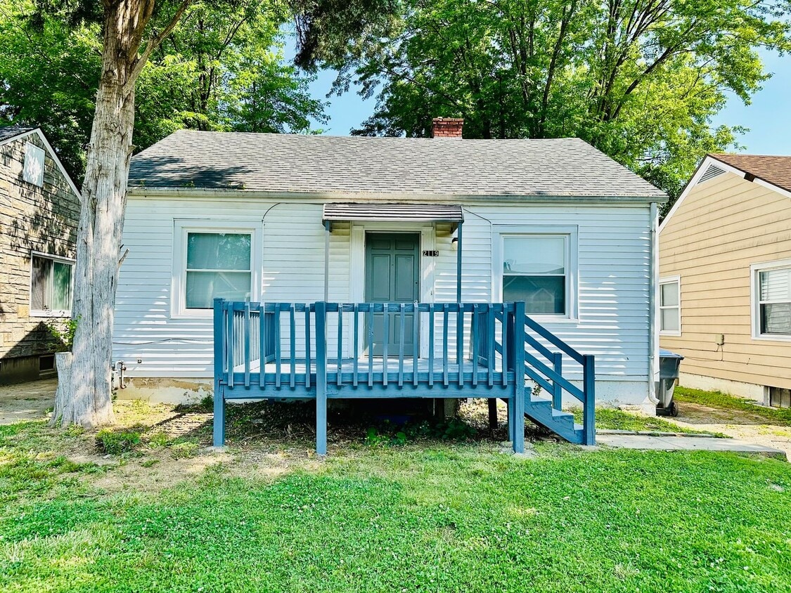 Updated Three Bedroom House in West Louisv... - Updated Three Bedroom House in West Louisv...
