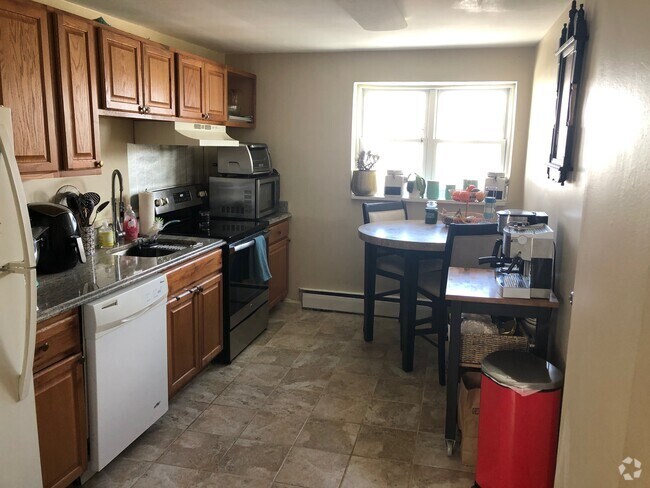 Building Photo - 47 Colborne Rd Unit 5 Rental