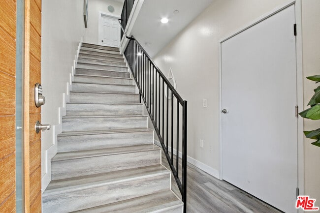 Photo - 1805 S New England St