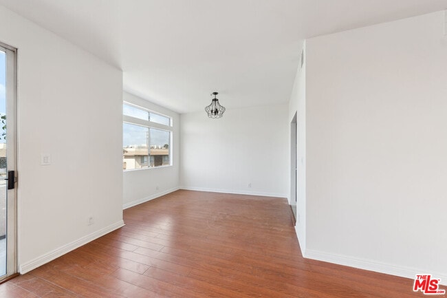 Photo - 1508 Greenfield Ave Unidad 307