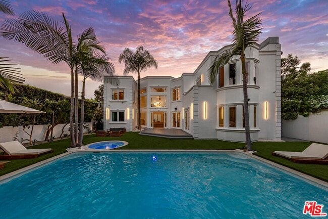 Building Photo - 504 Elm Dr