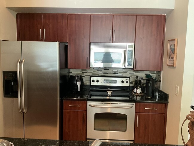Photo - 2401 NE 65th St