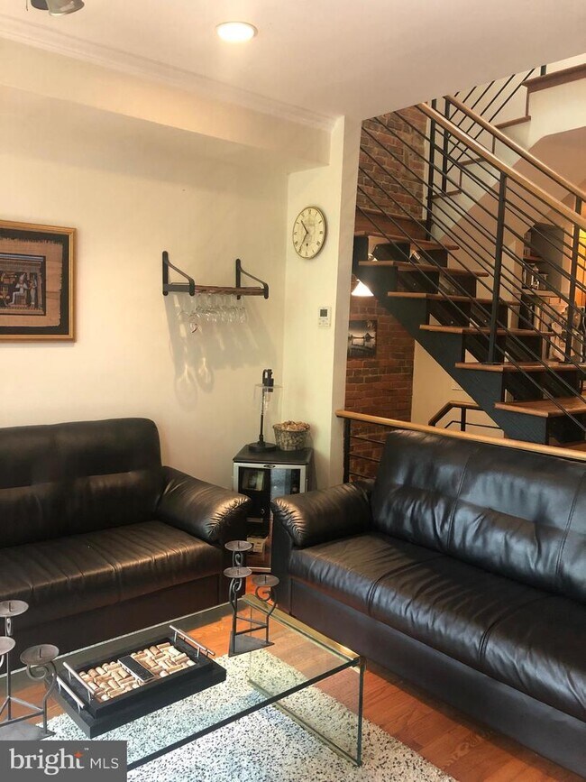 Photo - 1616 8th St NW