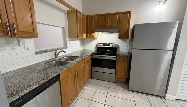 Photo - 8576 NW 32nd St