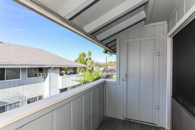 Photo - WAIPIO GENTRY: 2-BED, 1-BATH, 1-PARKING NOW AVAILABLE ! Unidad 94-1037 Paha Place #6