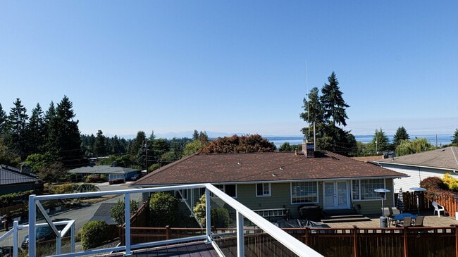 Building Photo - 4Bd/2.5Ba Edmonds House