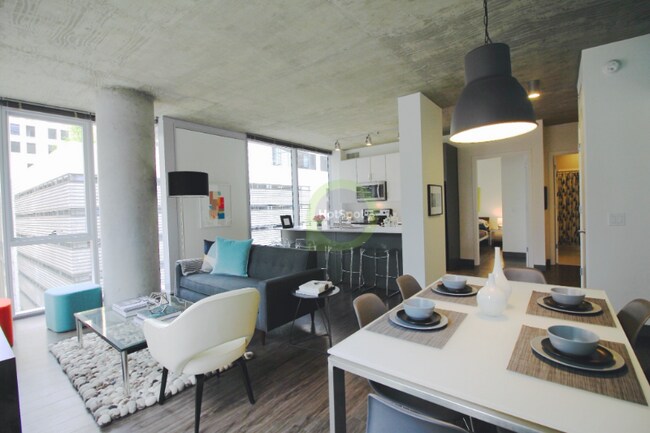 Photo - 215 W Lake St