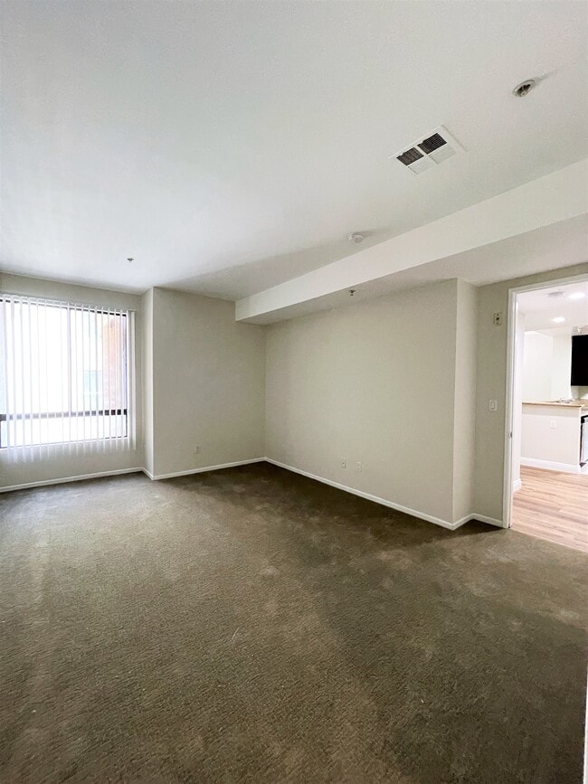 Photo - Hawthorne Regency Apartments