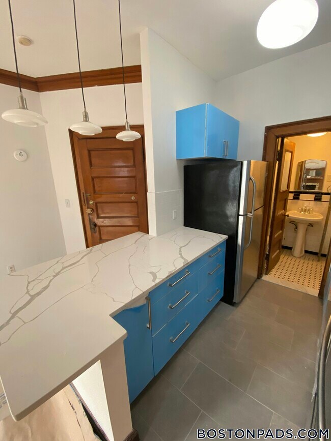 Photo - 849 Beacon St Unit 4