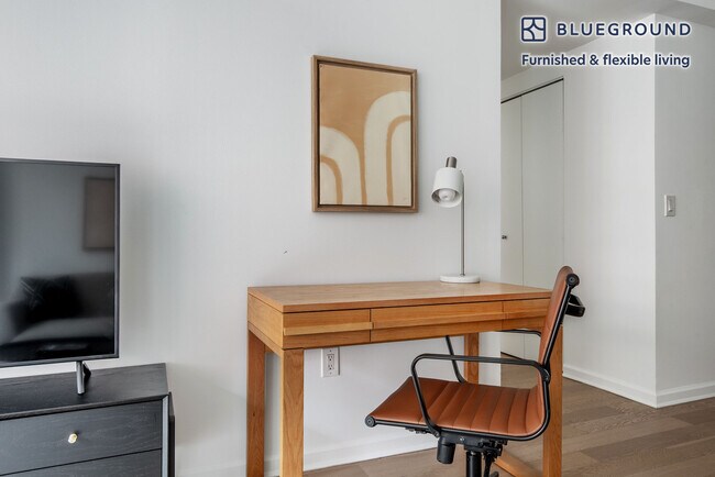 Photo - 535 W 23rd St Unit FL14-ID1281