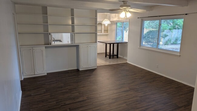 Photo - 3215 Quakertown Dr
