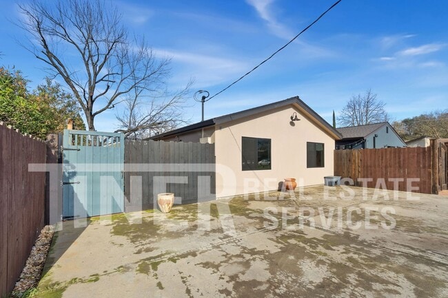 Photo - 7775 Dow Ave