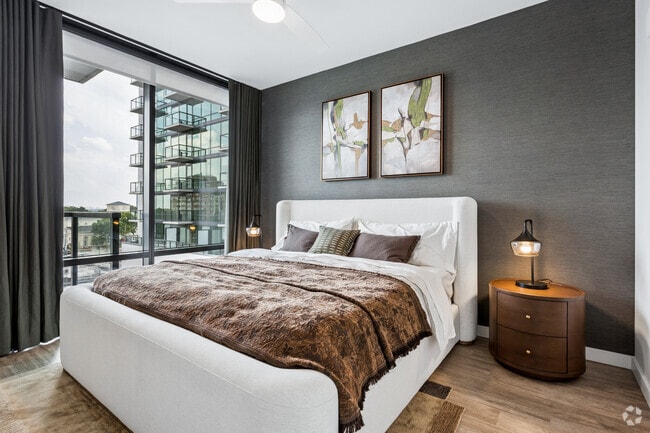 B2 2BR, 2BA - 1,021SF - Primary Bedroom