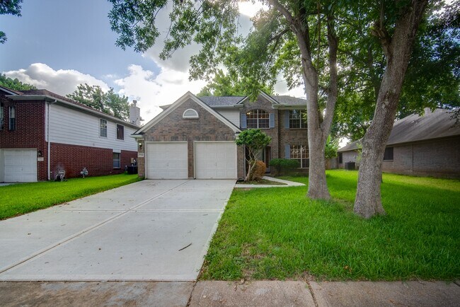 Building Photo - 17143 Summer Hollow Dr