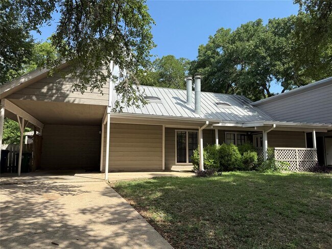 Photo - 8102 Dowling Cove Townhome
