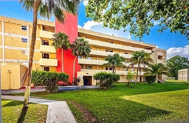 9180 Fontainebleau Blvd  