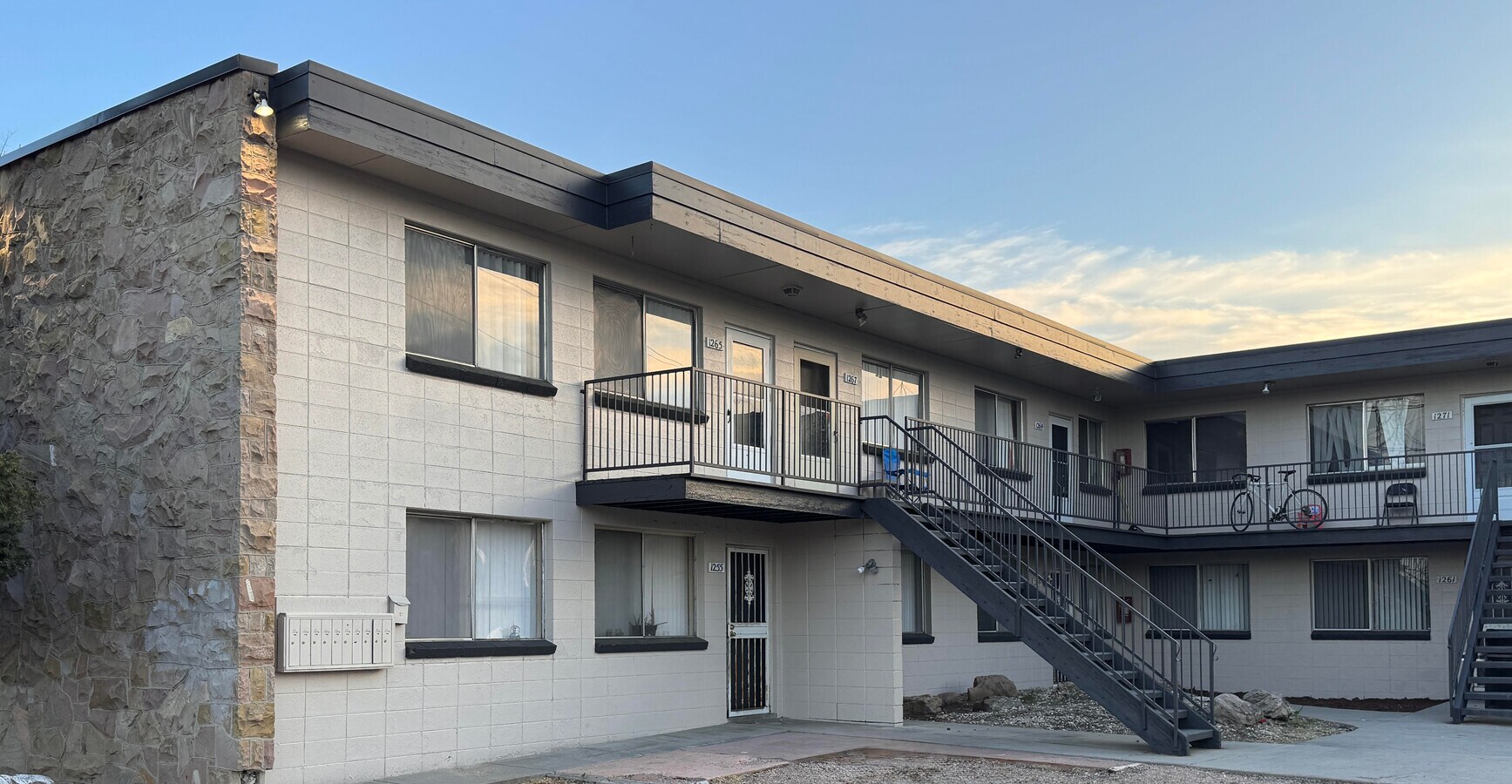 Highland Square Apartments - Highland Square Apartments