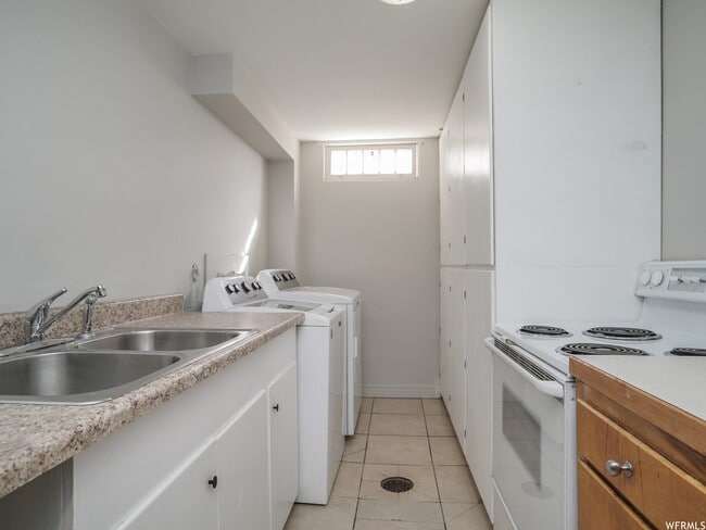 Photo - 4250 Edgehill Dr Unit 1